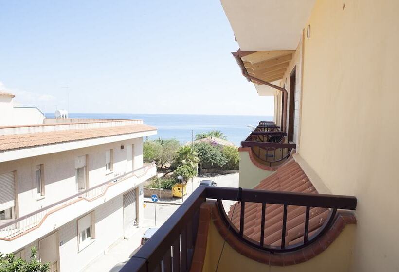Quarto Triplo Superior, Albergo Perseo