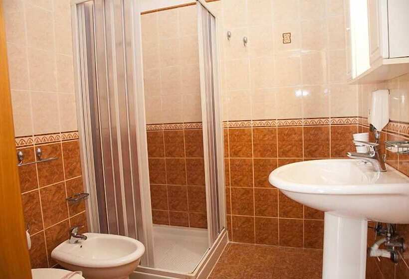 Номер Стандарт Трехместный, Albergo Perseo