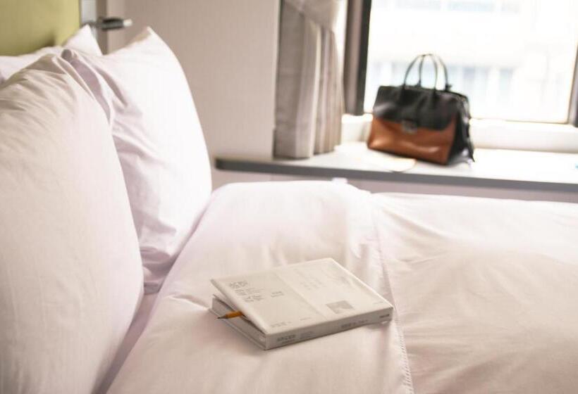 اتاق لوکس, Horizon Inn