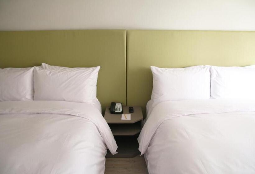 اتاق لوکس, Horizon Inn