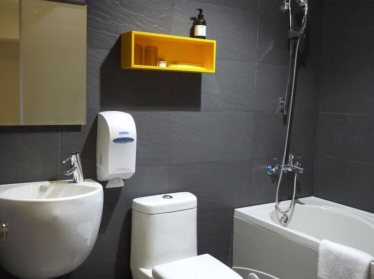 اتاق لوکس, Horizon Inn