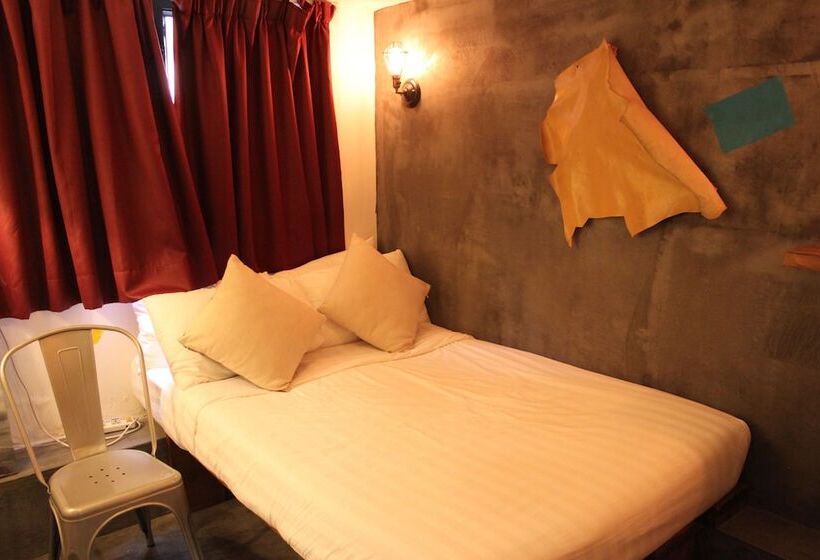 اتاق راحتی, Just As Inn