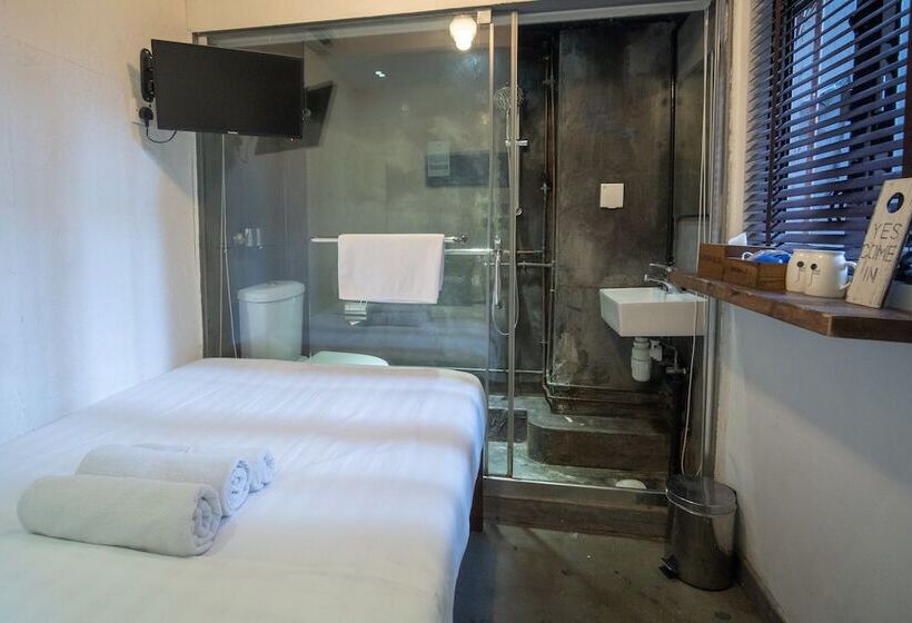 اتاق عادی, Just As Inn