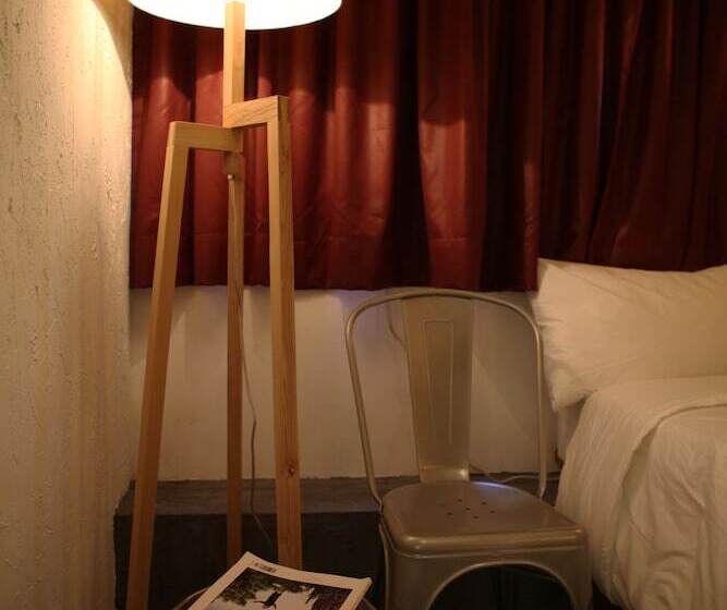 اتاق استاندارد, Just As Inn