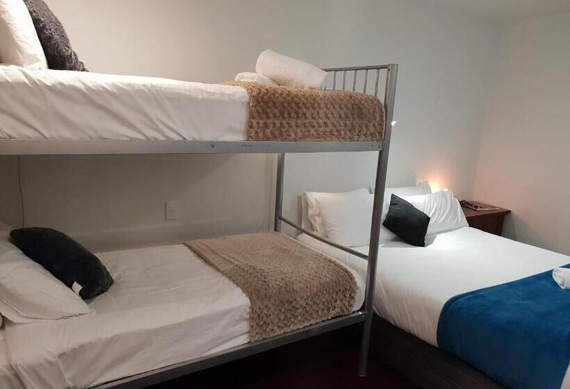 חדר סטנדרט לארבעה, New Orleans