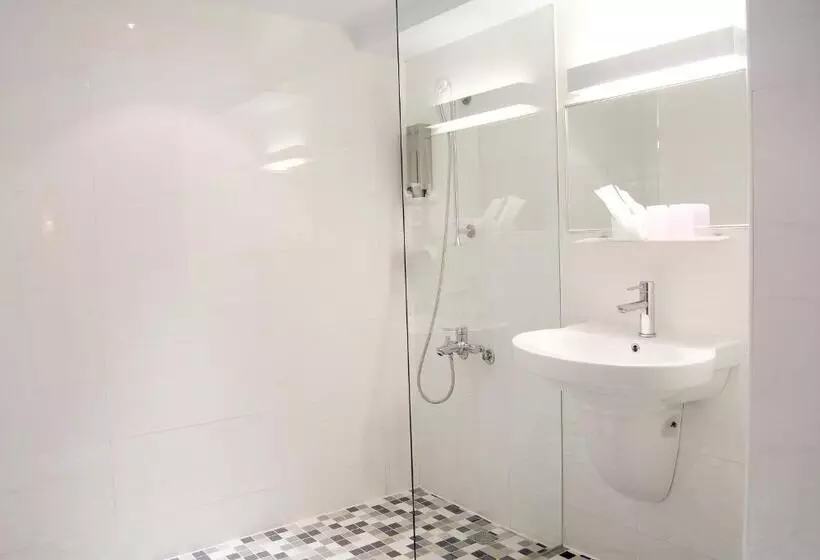 اتاق استاندارد, The Riverside Hotel Esthetics