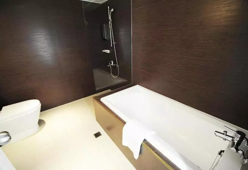 اتاق لوکس, The Riverside Hotel Esthetics