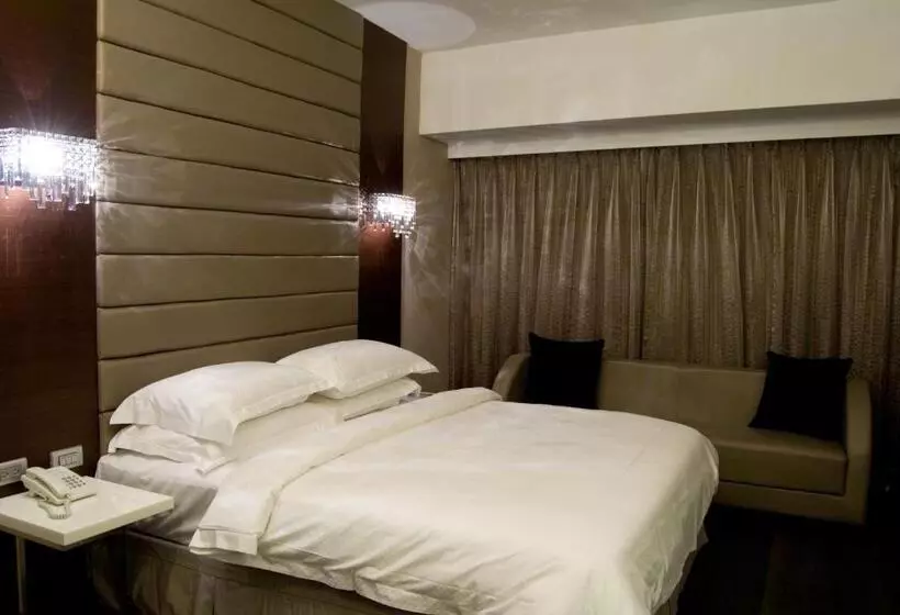 اتاق استاندارد با وان آب گرم, The Riverside Hotel Esthetics