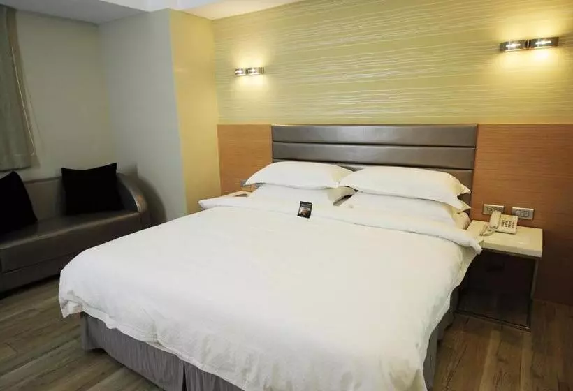 اتاق استاندارد یک نفره, The Riverside Hotel Esthetics