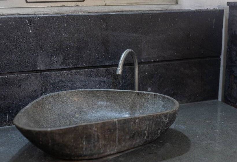 スタンダードルーム, Transit Inn Senggigi