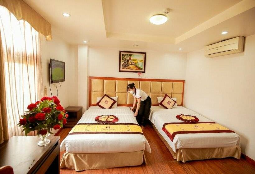 اتاق لوکس, Van Mieu 2