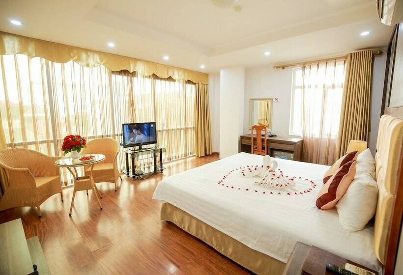 اتاق لوکس, Van Mieu 2