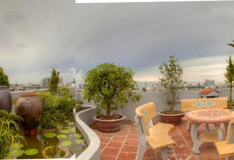 سوییت, Van Mieu 2