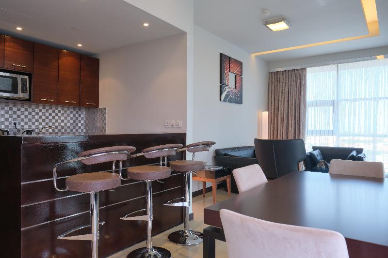 اتاق لوکس, Van Mieu 2