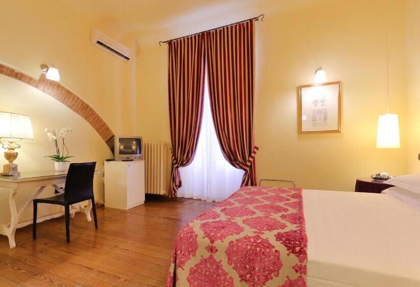 اتاق استاندارد سه نفره, Relais Lavagnini Florence