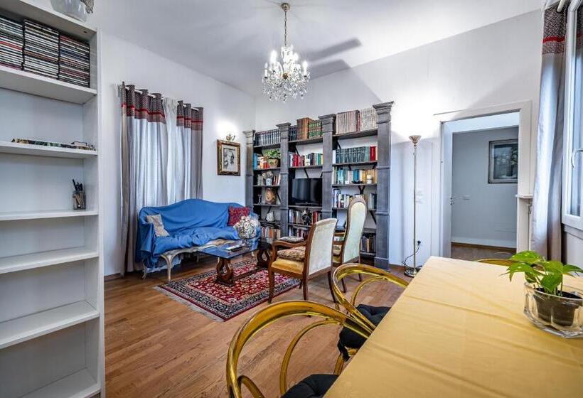 آپارتمان 2 خوابه, Relais Lavagnini Florence