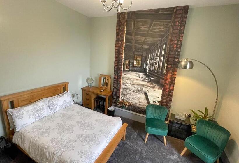 Номер Стандарт Вид на Море, Wildercombe House