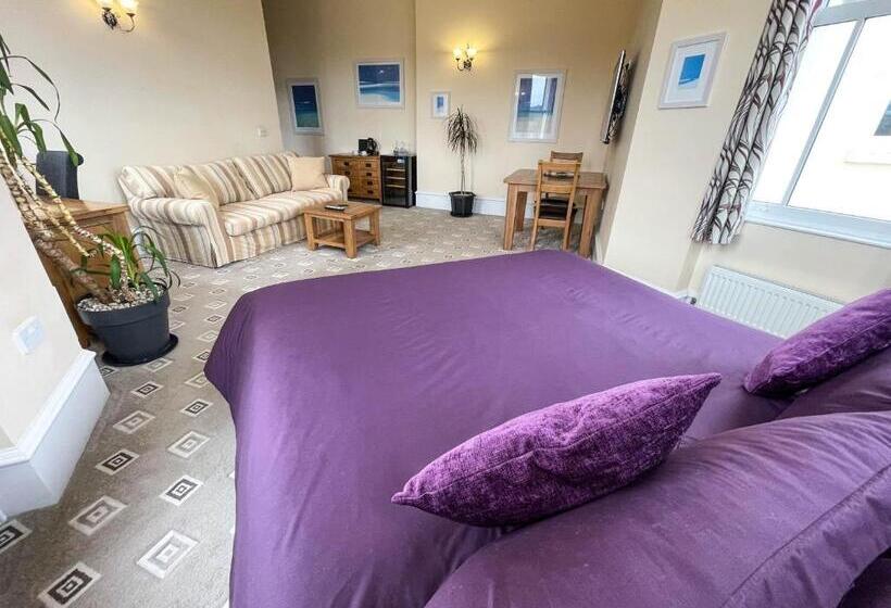 סוויטה נוף לים, Wildercombe House