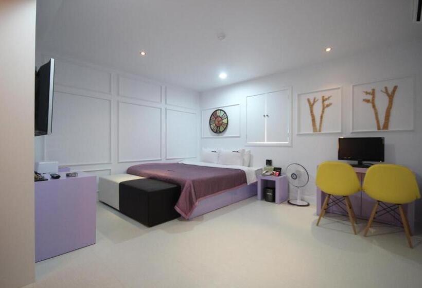 Номер Стандарт, Max Motel   Sasang