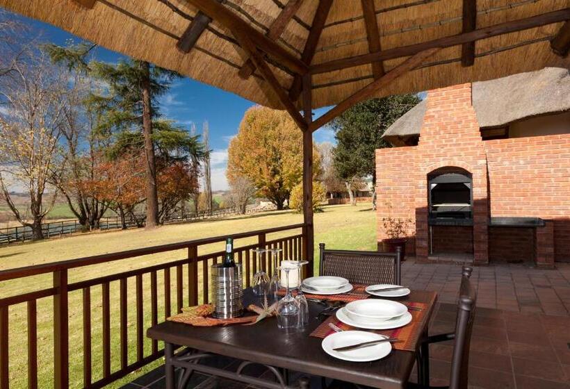 בקתת חדר, Whispering Waters