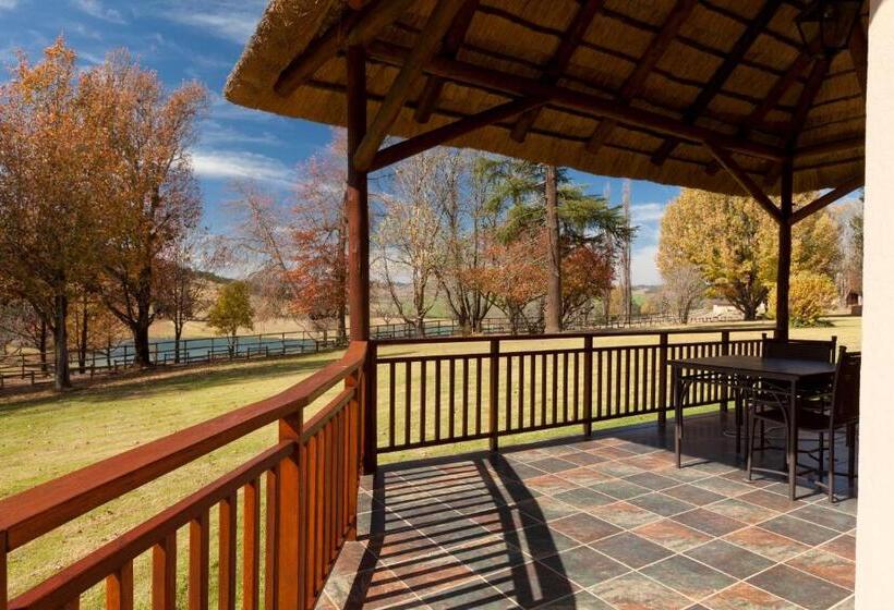 בקתת חדר, Whispering Waters