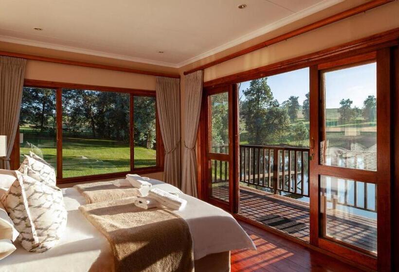 בקתה, Whispering Waters