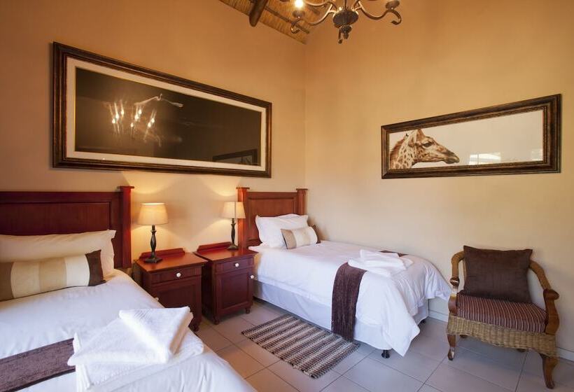 בקתת חדר, Whispering Waters