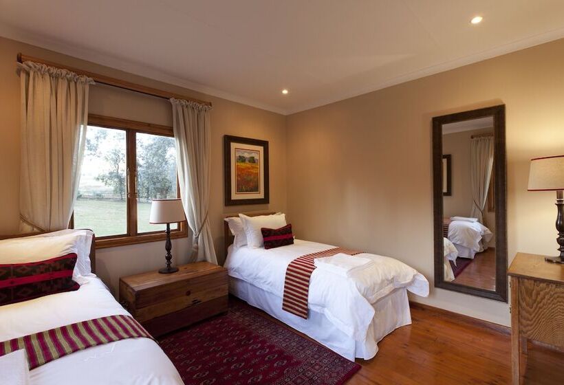 בקתה, Whispering Waters