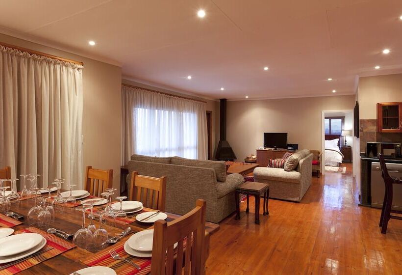 בקתה, Whispering Waters