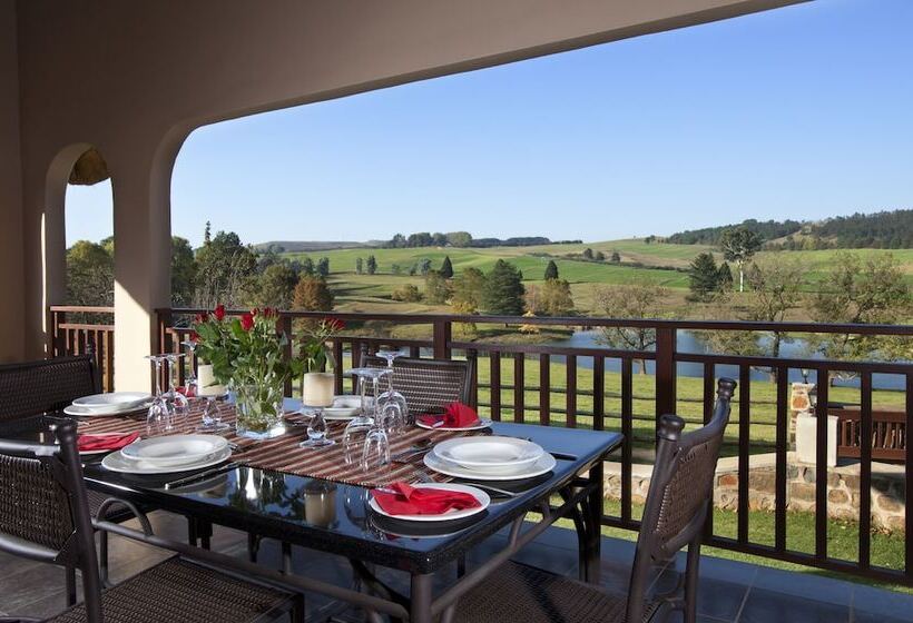 בקתת חדר, Whispering Waters