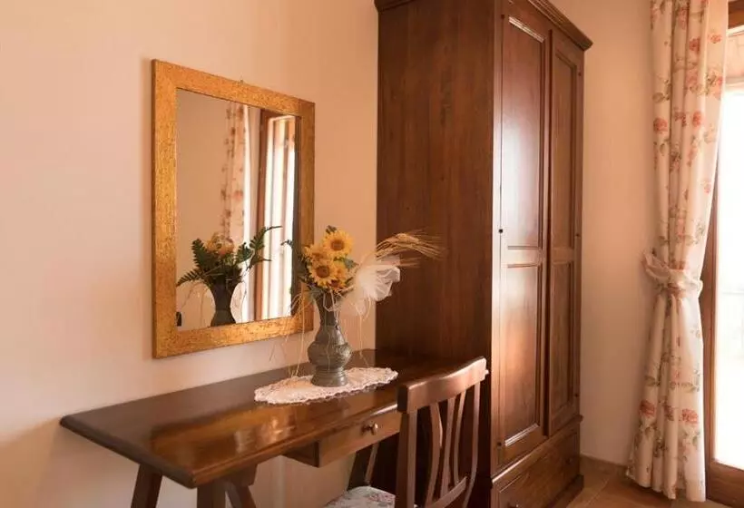 プールの見える1ベッドルームアパートメント, Agriturismo La Vecchia Fattoria