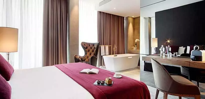 スイート, Grand Hotel Campione
