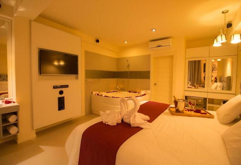 جناح, Awqa Classic Hotell