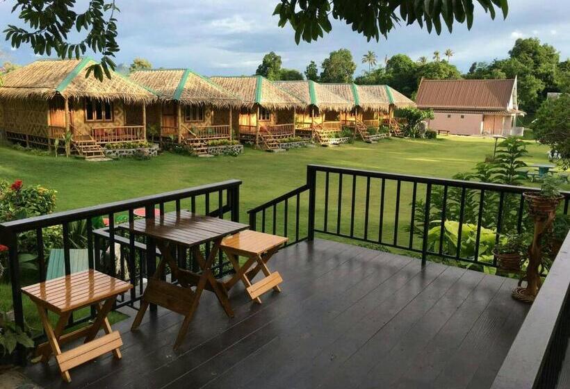 오두막, Bamboo House Resort