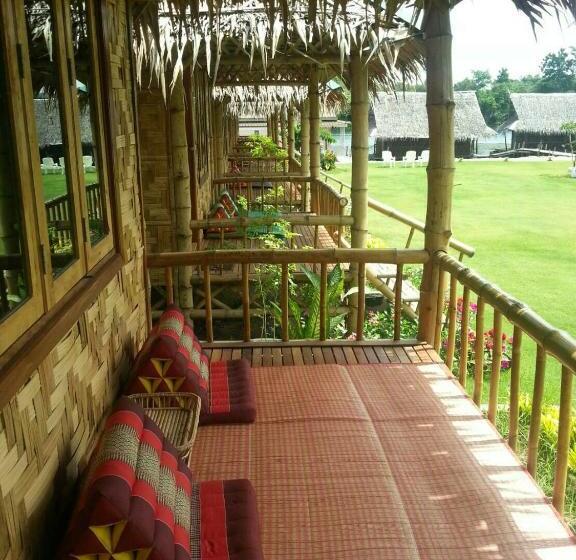 오두막, Bamboo House Resort