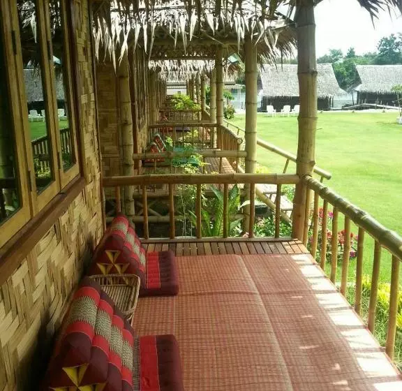 کابین, Bamboo House Resort