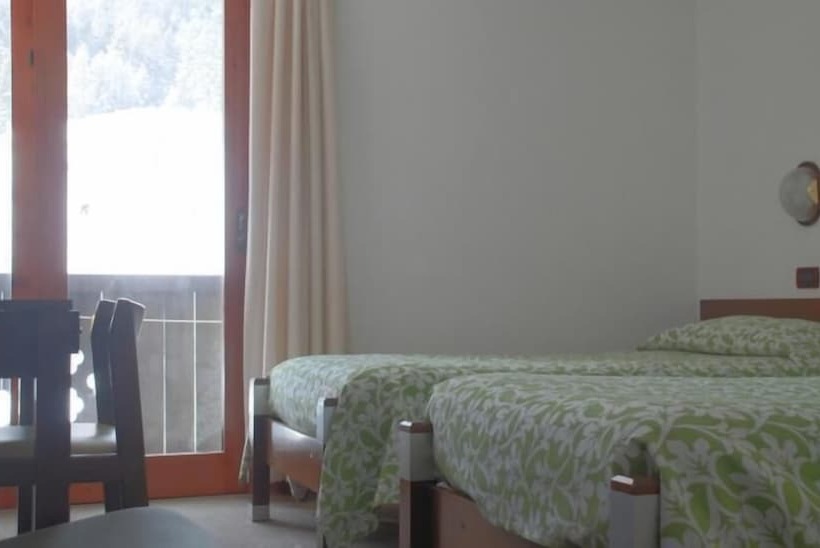 バルコニー付きスタンダードルーム, Davost