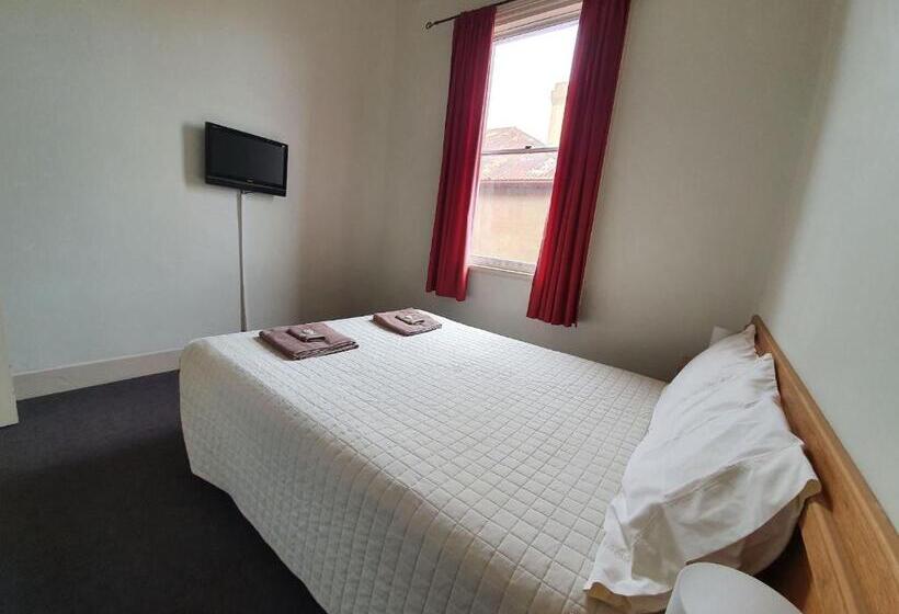 חדר סטנדרט לשלושה, Empire Hotel Goulburn