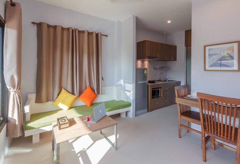 جناح مطلّ علي حمام السباحة, Happy Eight Resort Sha