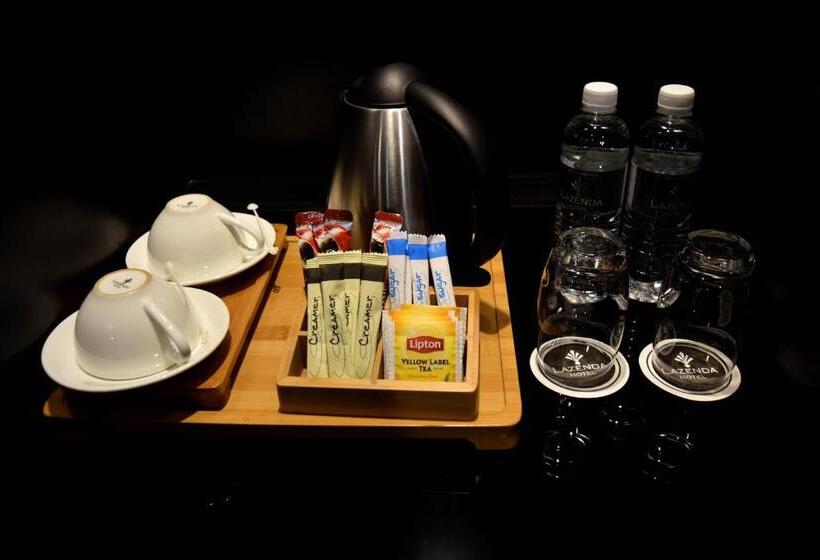 غرفة ديلوكس, Lazenda