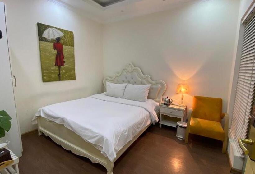 اتاق لوکس, Milton Boutique