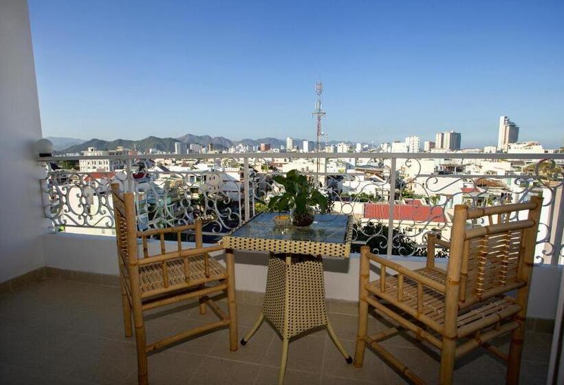 اتاق لوکس خانوادگی, Rex Hotel & Apartment