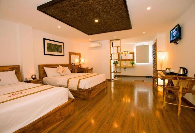 استودیو خانوادگی, Rex Hotel & Apartment