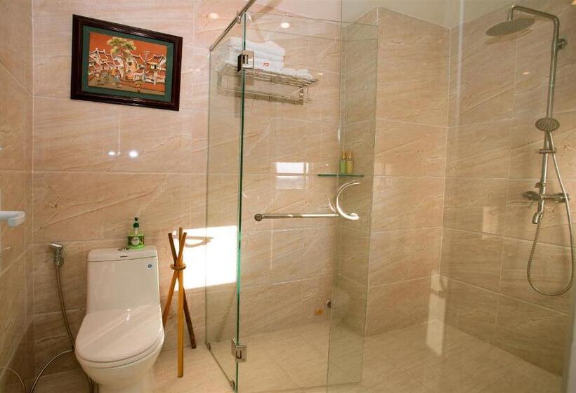 استودیوی استاندارد, Rex Hotel & Apartment