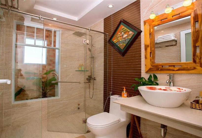 اتاق لوکس خانوادگی, Rex Hotel & Apartment