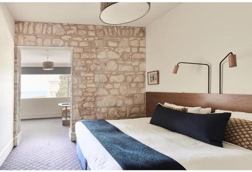 キングサイズベッドのスタンダードルーム, Sorrento