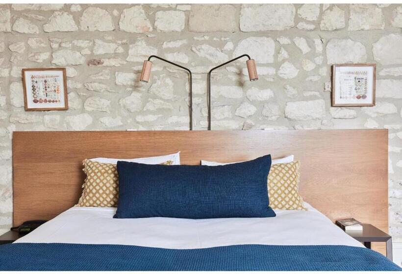 キングサイズベッドのスタンダードルーム, Sorrento