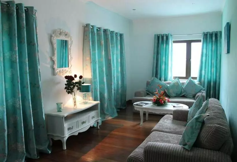 سوئیت دلوکس 2 خوابه, Petit Amour Villa