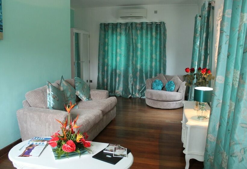 سوئیت دلوکس 2 خوابه, Petit Amour Villa