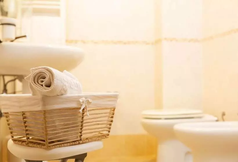 Standard Yhden Hengen Huone, Albergo Rocca Ranne